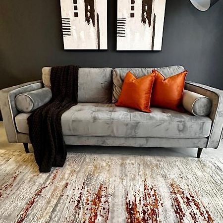 Stylish Executive Apartment With Power Backup โจฮันเนสเบิร์ก ภายนอก รูปภาพ